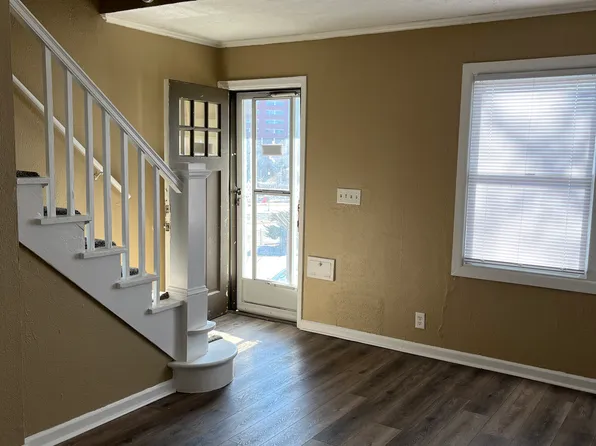 318 N 33rd St, Omaha, NE 68131