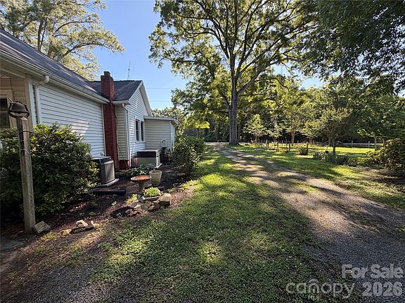 4th image of 3538 Back Creek Church Rd
