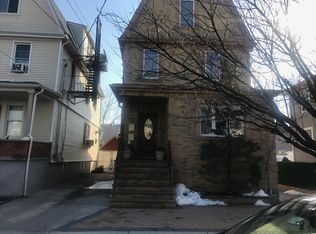 14944 15th Dr, Whitestone, NY 11357