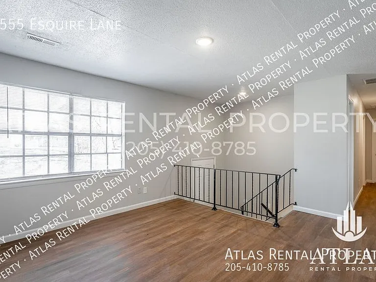 6555 Esquire Ln — Photo 8