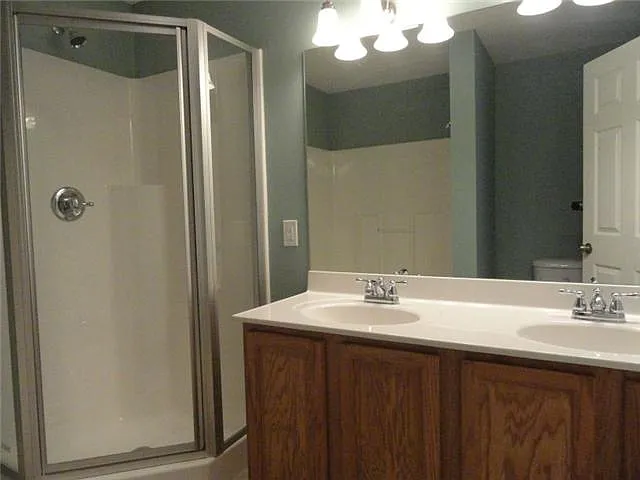 6022 Morrow Rd — Photo 5