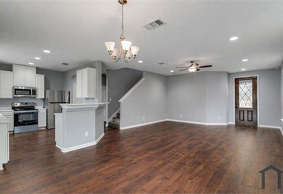 3rd image of 4343 Ivan Dr