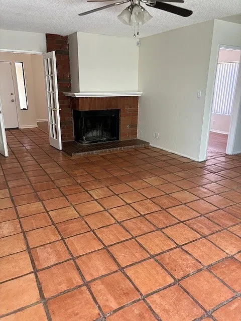 3 bed, 1422 sqft, $2,600 — Photo 4
