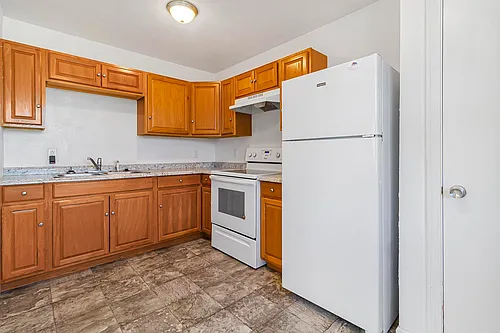 420 Franklin Ave #4 Photo 1