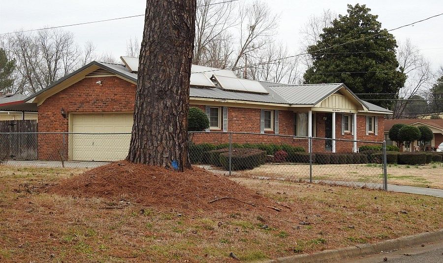 2nd image of 2100 Winslow Ln NW