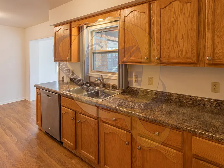 4380 Old Colony Dr — Photo 5