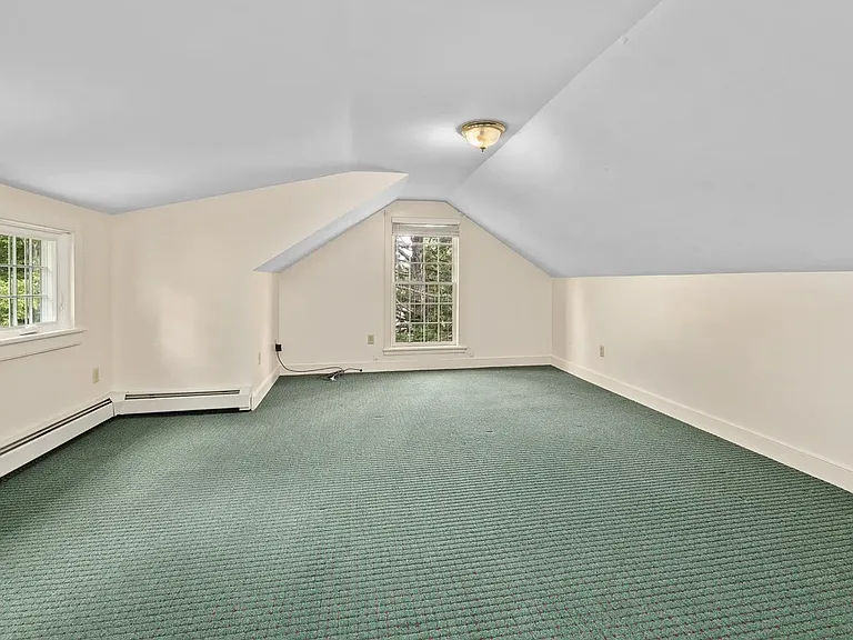 85 Dartmouth College Hwy #203 — Photo 2