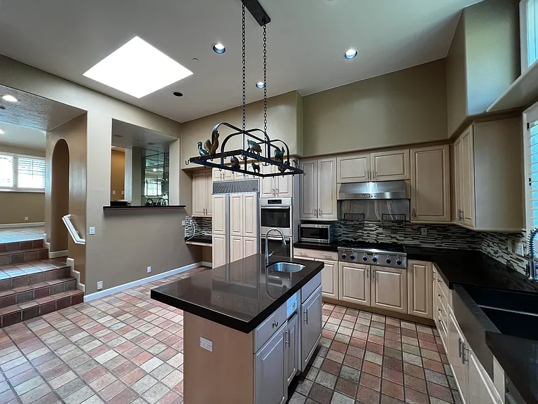 2357 Brookshire Ln — Photo 21
