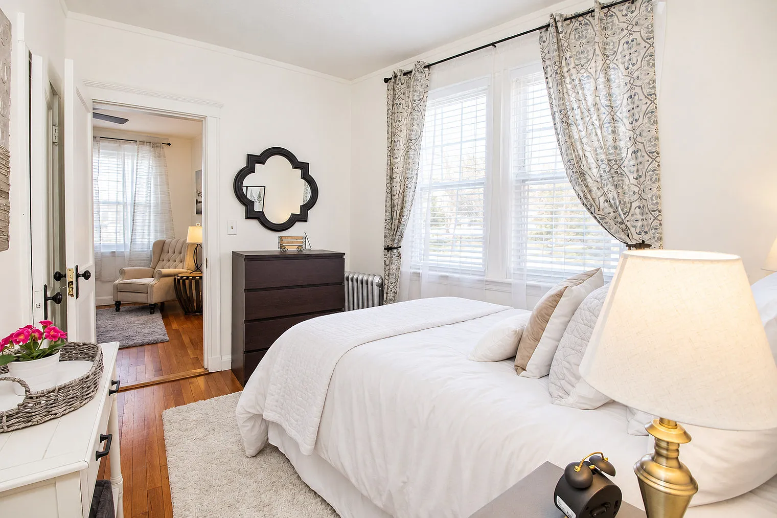 1 bed, 1.0 bath, 495 sqft, $3,927 — Photo 4