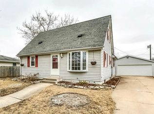 5308 70th St, Kenosha, WI 53142