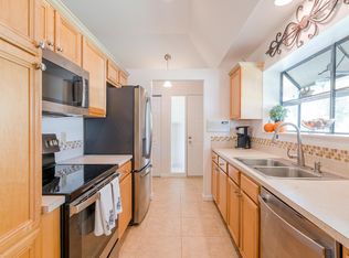 110 Half Moon Cir APT B, Jupiter, FL 33458