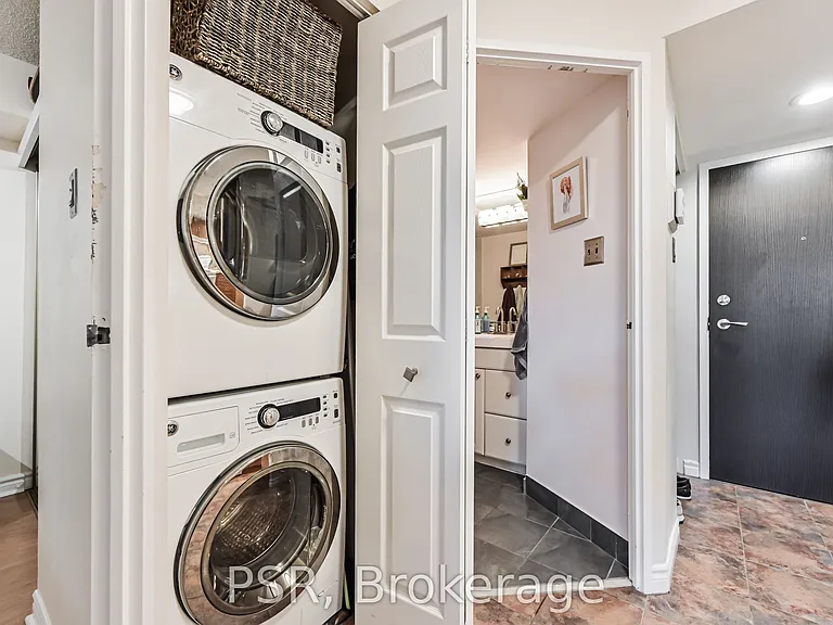 60 Homewood Ave #330 — Photo 17