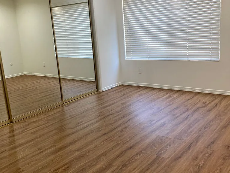 130 W Mountain St — Photo 10