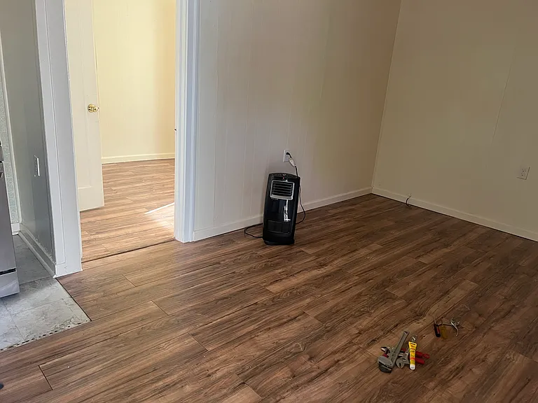 2230 Q St #B — Photo 4