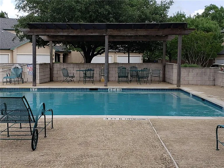 2100 Pipers Field Dr #46 — Photo 22