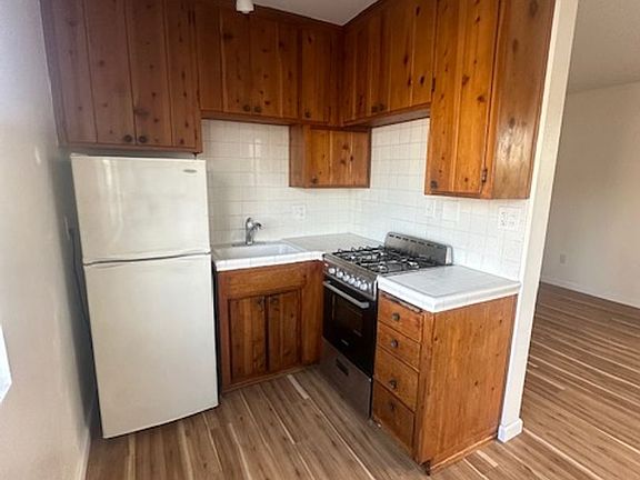 3rd image of 3959 Hamilton St APT 18
