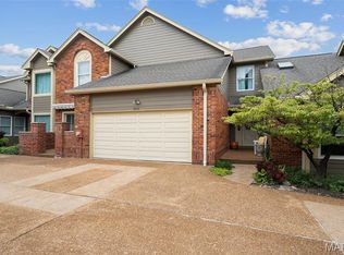 14312 Willow Spring Hill Dr, Chesterfield, MO