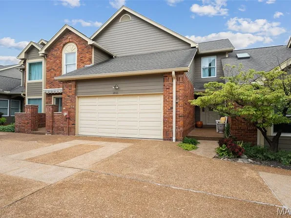 14312 Willow Spring Hill Dr, Chesterfield, MO 63017