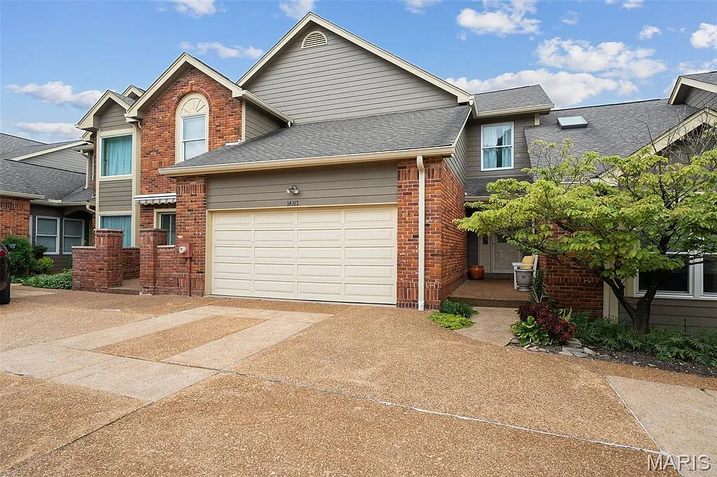 14312 Willow Spring Hill Dr photo 1