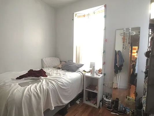 Rented by EXR | media 5