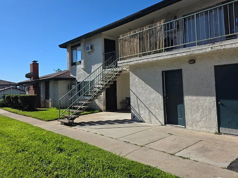 8778 Lomita Dr #D — Photo 2