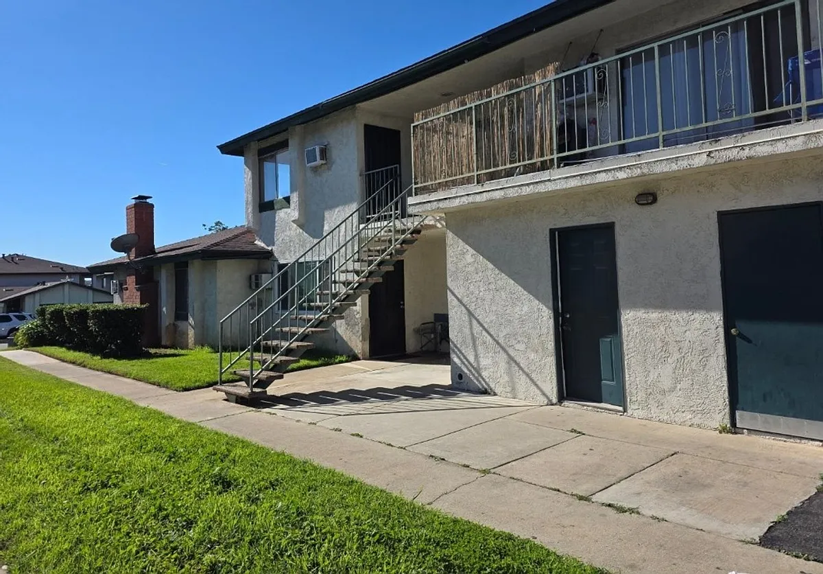 Building Photo - 8778 Lomita Dr #D
