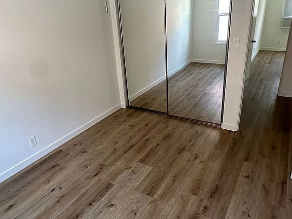 4th image of 3367-73 Overland Ave #6902