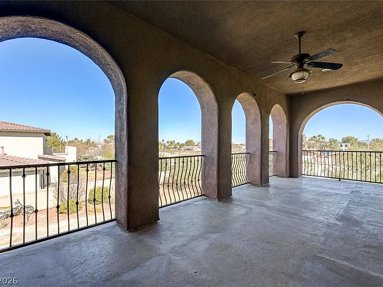 8490 Via De Bellasidra Ct — Photo 52