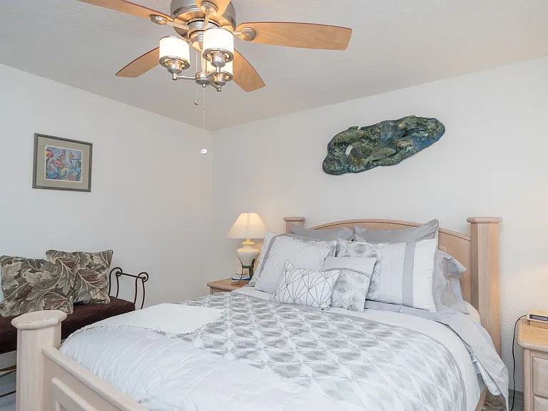 3910 Coral Reef Dr — Photo 19