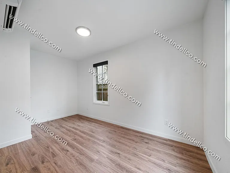 1106-1110 SE Lincoln St — Photo 14
