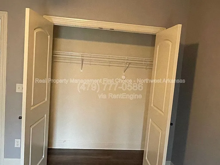 8763 Apple Gln — Photo 21