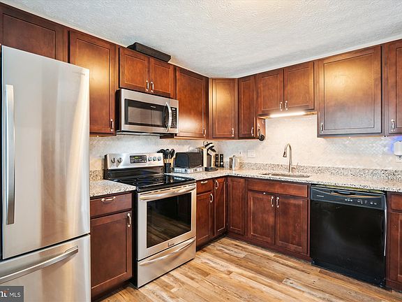3rd image of 9603 Donnan Castle Ct