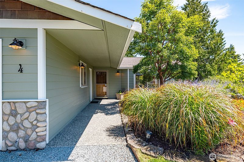 2nd image of 4 Quinault Way
