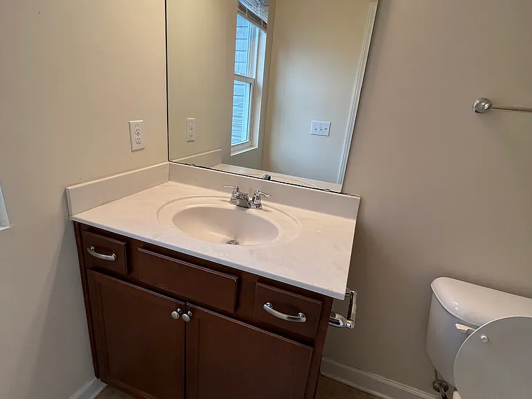 140 Chownings Dr — Photo 26