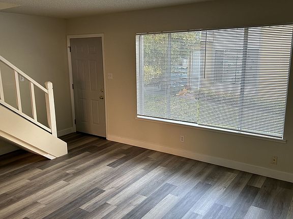 5th image of 37 El Rose Dr APT 3