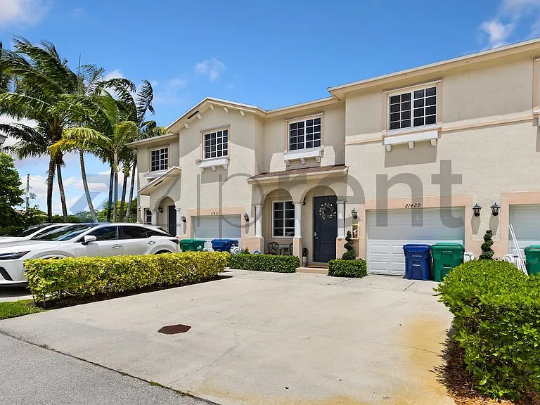 21429 NW 13th Ave — Photo 2