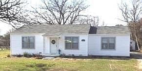 1st image of 401 Little Ln