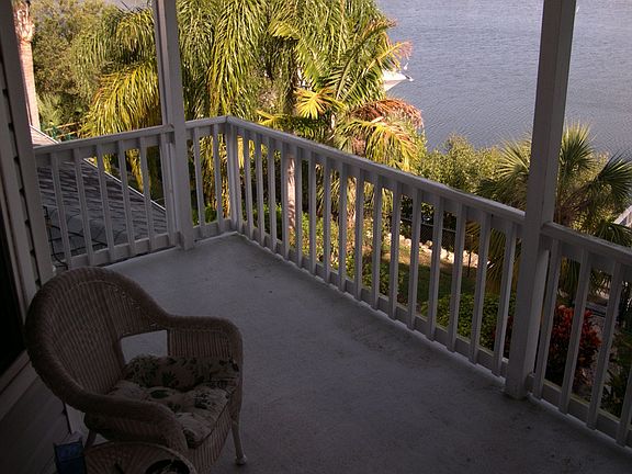 3rd Level Deck