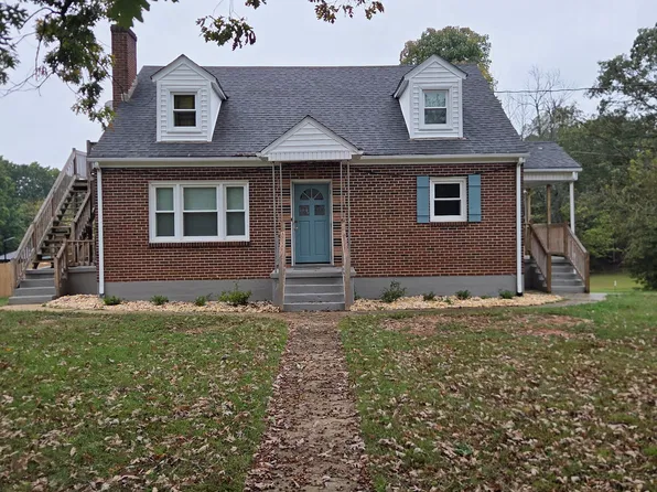 402 Amelon Rd #1A, Madison Heights, VA 24572