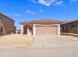 12148 Cherry Wood Ln, El Paso, TX 79934