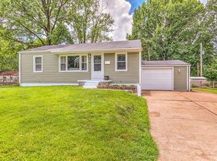 131 Elmdale Ct, Florissant, MO 63031