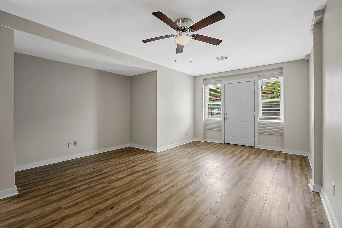 Building Photo - 6918 Irvington Blvd #A