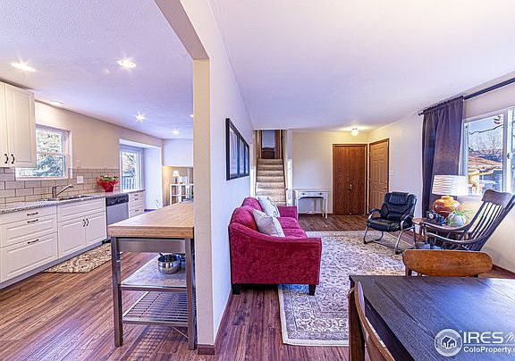 5th image of 418 Cardinal Ct