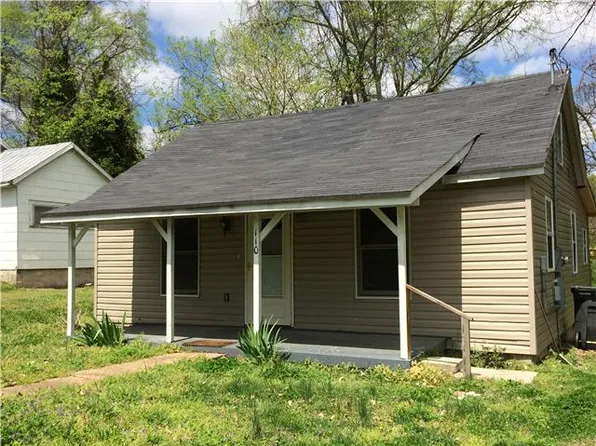 110 W 18th St, Columbia, TN 38401