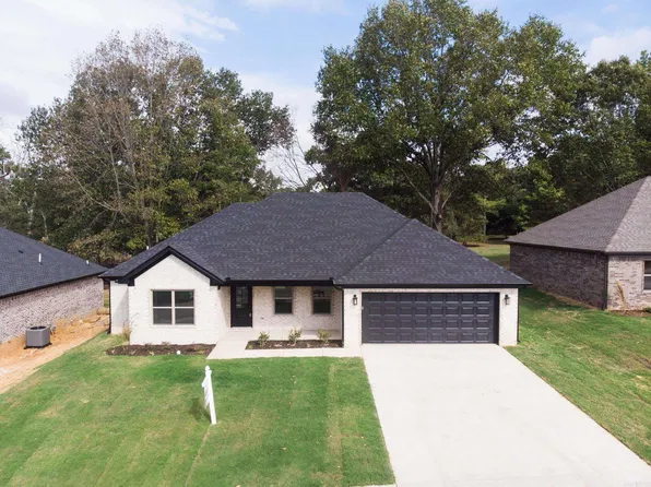 312 Millie Ct, Austin, AR 72007
