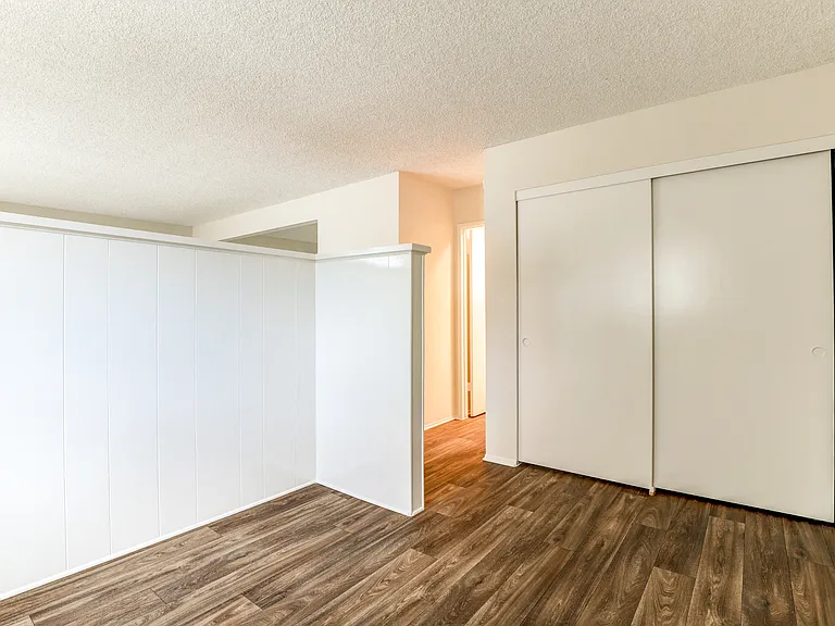 1575 Oak Apartment Homes — Photo 18