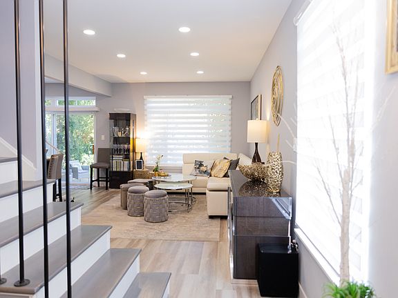 3rd image of 2138 W Adobe Dr #2138