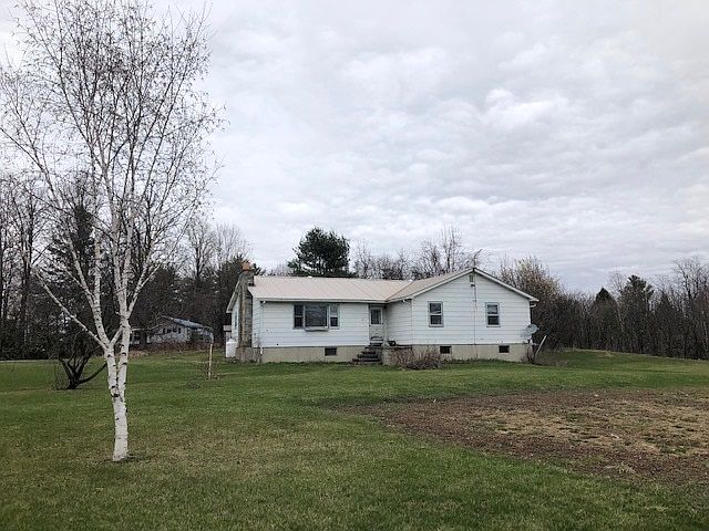 1st image of 16 Maplewood Ln