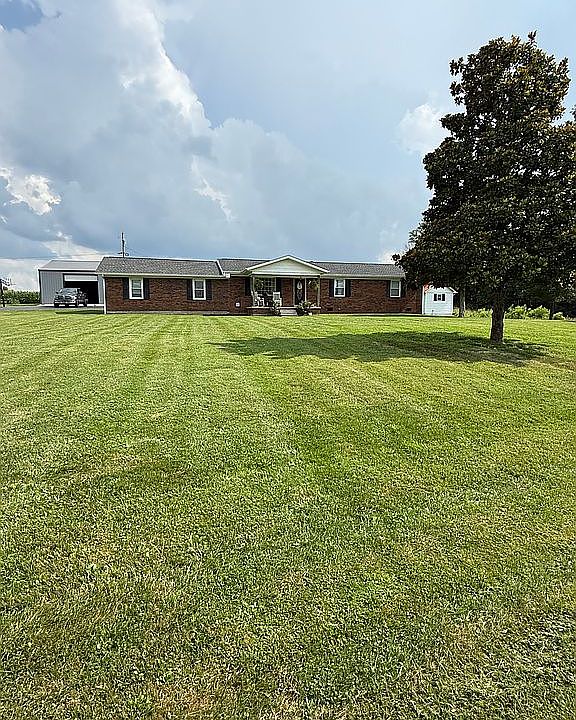 1st image of 806 Blacklake Rd
