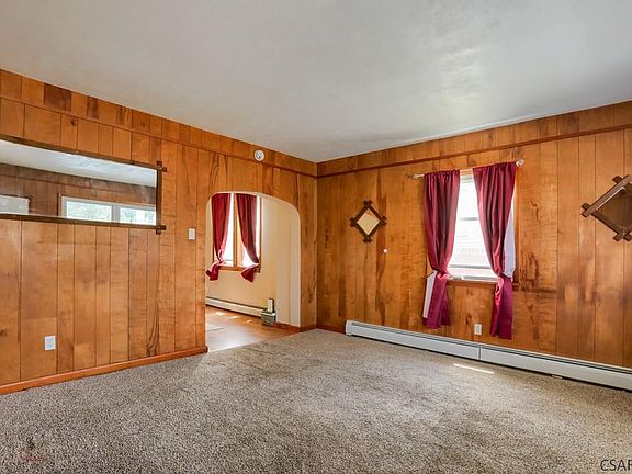 4th image of 824 Central Ave